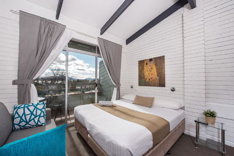Alpine Gables - Foster Accommodation 14