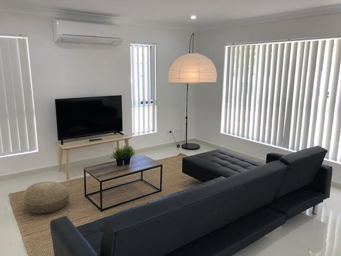 44A Adelaide Street - Foster Accommodation 5