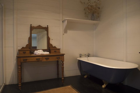 Hillview Heritage Hotel - Foster Accommodation 15
