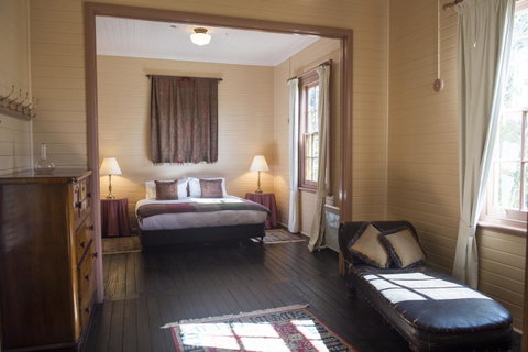Hillview Heritage Hotel - Foster Accommodation 37