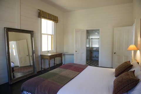 Hillview Heritage Hotel - Foster Accommodation 21