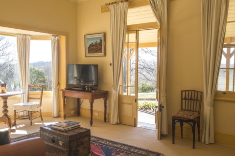 Hillview Heritage Hotel - Foster Accommodation 32