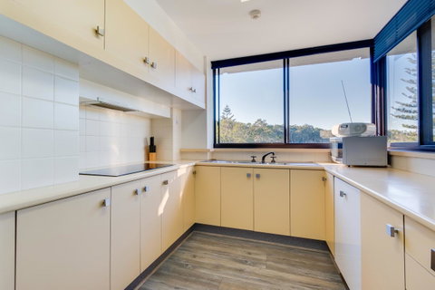 Pacific Towers Beach Resort - Foster Accommodation 31
