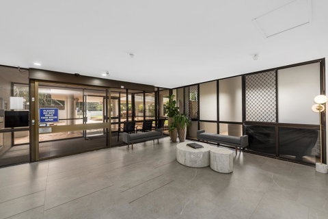 Pacific Towers Beach Resort - Foster Accommodation 9