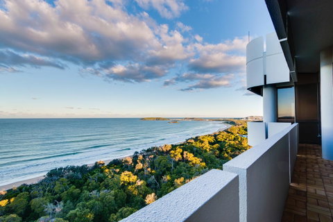 Pacific Towers Beach Resort - Foster Accommodation 11