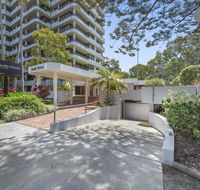 Pacific Towers Beach Resort - Foster Accommodation