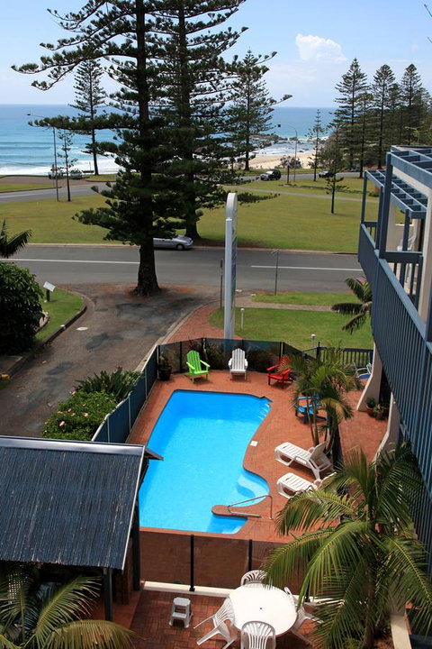 Beach House Holiday Apartments - Foster Accommodation 1