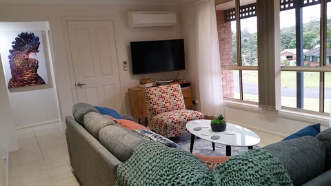 Twin Palms Holiday House At Lighthouse - Foster Accommodation 3