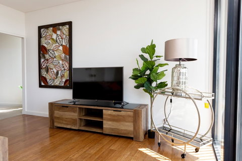 The Penthouse - Foster Accommodation 11