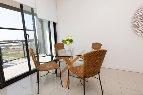 The Penthouse - Foster Accommodation 5