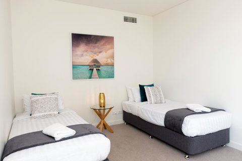 The Penthouse - Foster Accommodation 23