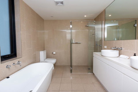The Penthouse - Foster Accommodation 16