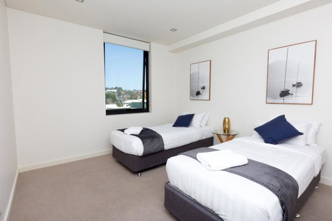 The Penthouse - Foster Accommodation 18