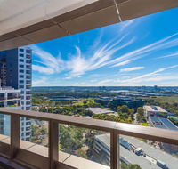 Olympic park Sunshine 2 bedrooms Apts with Private parking - Foster Accommodation
