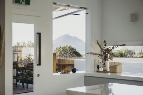 Salt At Shoal Bay - Foster Accommodation 2