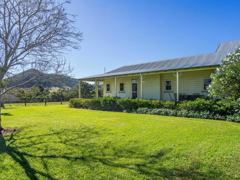 Roscrea Homestead Premier Homestead Accommodation - Foster Accommodation 17