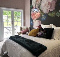 Chanticleer Gardens - Foster Accommodation