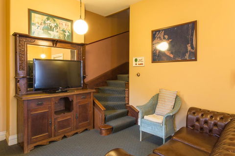 Australian Heritage Hotel - Foster Accommodation 6