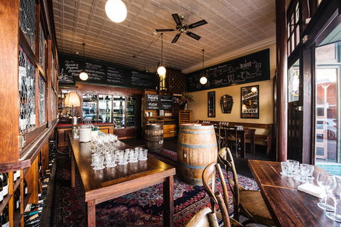 Australian Heritage Hotel - Foster Accommodation 23