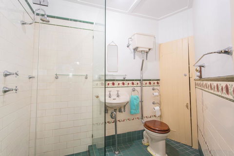 Australian Heritage Hotel - Foster Accommodation 11