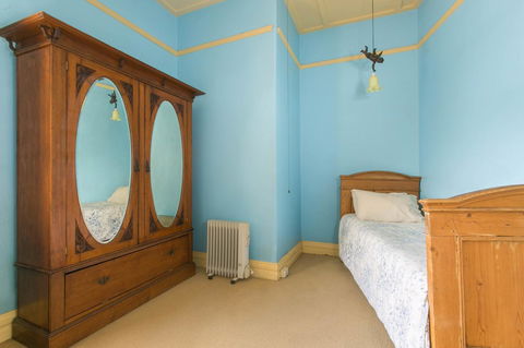 Australian Heritage Hotel - Foster Accommodation 13