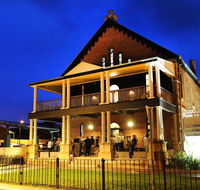 Perry Street Hotel - Foster Accommodation