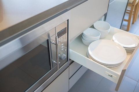 Australian Tower Stay - Foster Accommodation 24