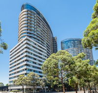 Australian Tower Stay - Foster Accommodation