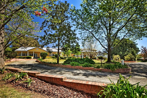 Bundanoon Lodge - Foster Accommodation 15