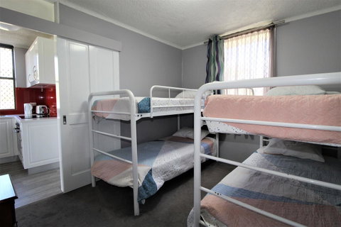 Beachfront 3, 25 Willow Street - Foster Accommodation 10