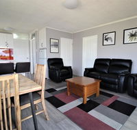 Beachfront 3 25 Willow Street - Foster Accommodation