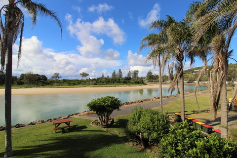 Beachfront 3, 25 Willow Street - Foster Accommodation 8
