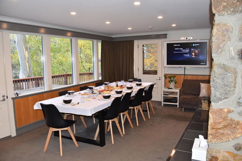 Pure Chalet Thredbo - Foster Accommodation 3