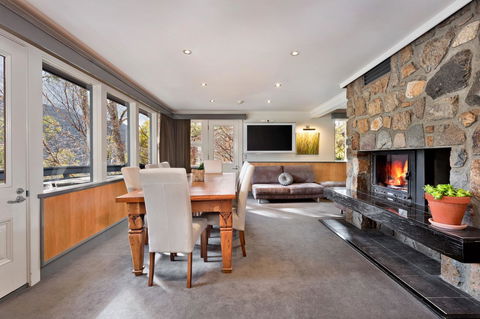 Pure Chalet Thredbo - Foster Accommodation 14