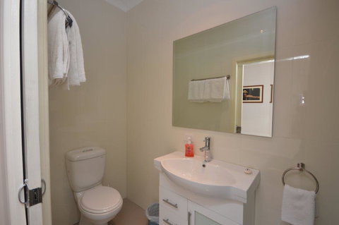 The Old Saddlery - Foster Accommodation 2