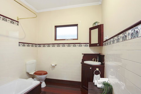 Allegra Cottage Of Leura - Foster Accommodation 8