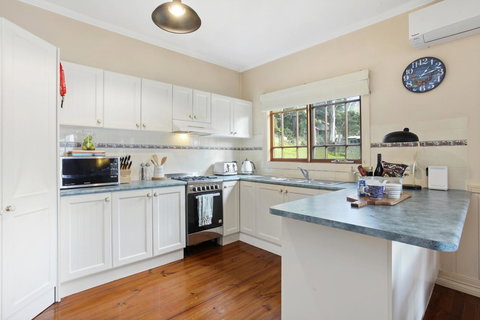 Allegra Cottage Of Leura - Foster Accommodation 2