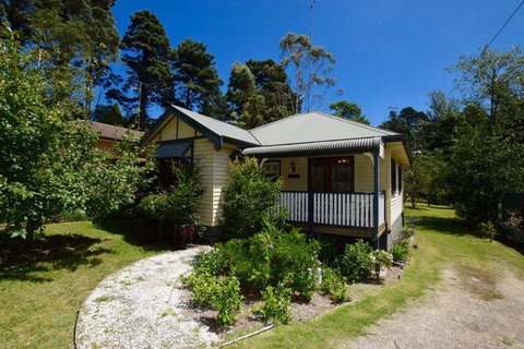 Allegra Cottage Of Leura - Foster Accommodation 11