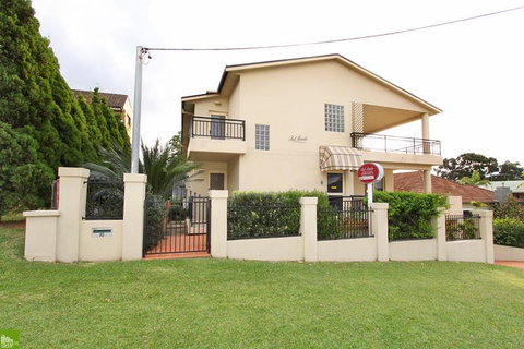 Bel Mondo Apartments - Foster Accommodation 8