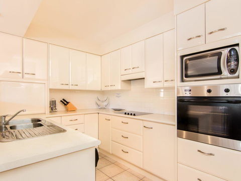Millennium 102 With Pool In Complex - Foster Accommodation 9