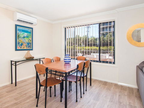 Millennium 102 With Pool In Complex - Foster Accommodation 10