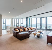 180 water view three bedroom wooden furniture - Foster Accommodation