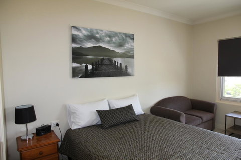 Tumut Apartments - Foster Accommodation 4