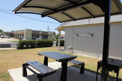 Tumut Apartments - Foster Accommodation 18
