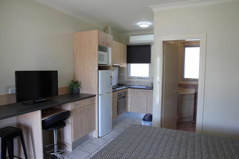 Tumut Apartments - Foster Accommodation 5