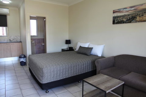 Tumut Apartments - Foster Accommodation 9