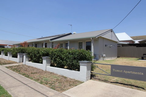 Tumut Apartments - Foster Accommodation 14
