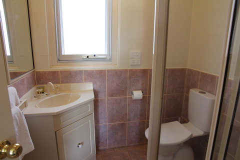 Tumut Apartments - Foster Accommodation 10