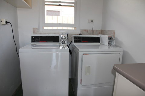 Tumut Apartments - Foster Accommodation 21