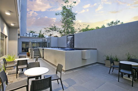 Argus Hotel Darwin - Foster Accommodation 2